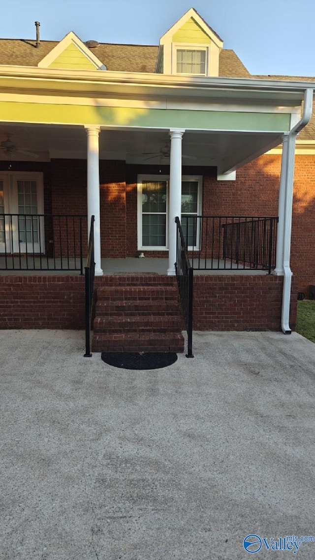 view of front facade with a porch