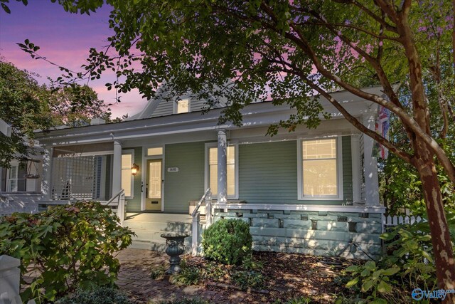 view of front of property with covered porch