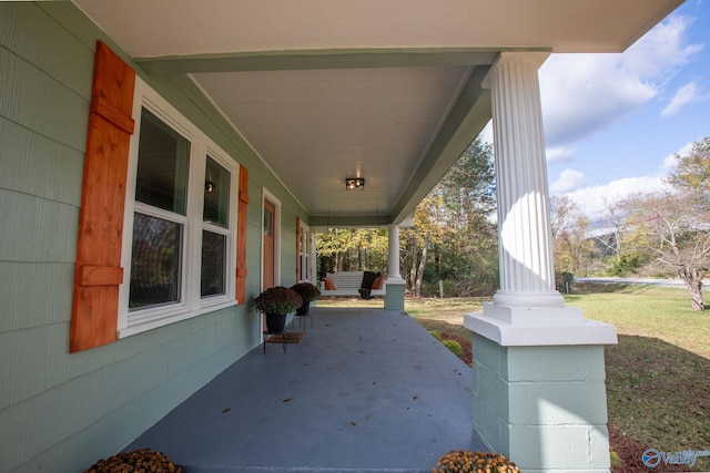 view of patio / terrace with covered porch