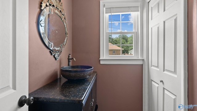 919 Colquitt Rd, Gadsden, AL 35903 - bathroom featuring vanity