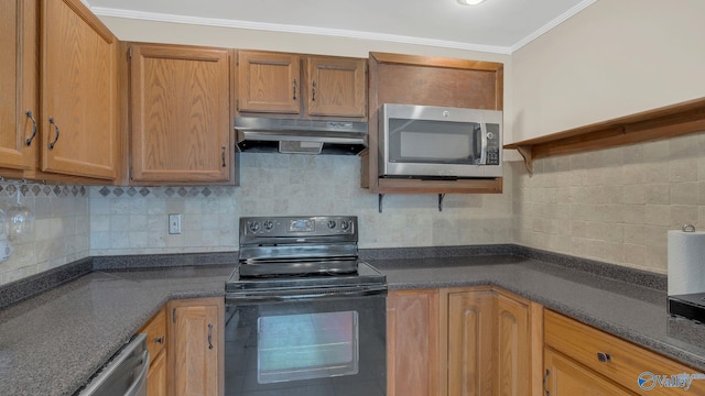 121 Oakline Dr, Madison, AL 35757 - kitchen featuring stainless steel appliances, under cabinet range hood, dark countertops, ornamental molding, and decorative backsplash