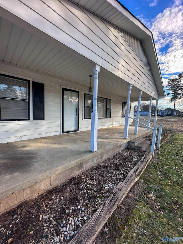 view of patio / terrace with covered porch