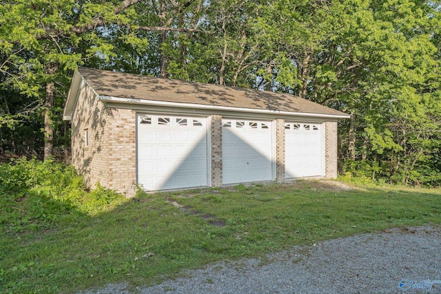 view of detached garage