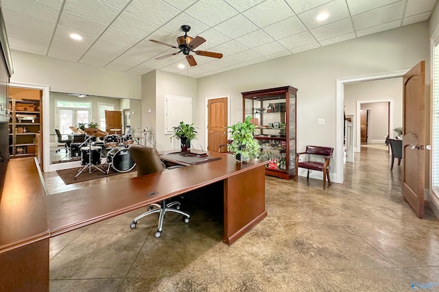 office with baseboards, a ceiling fan, and recessed lighting