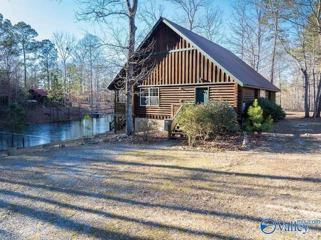 view of home's exterior