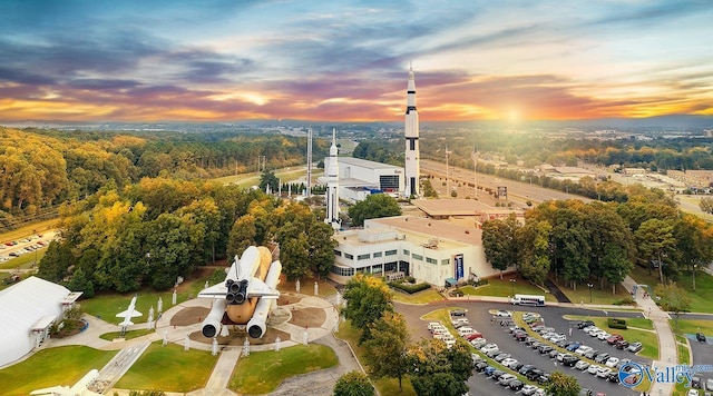 view of aerial view at dusk