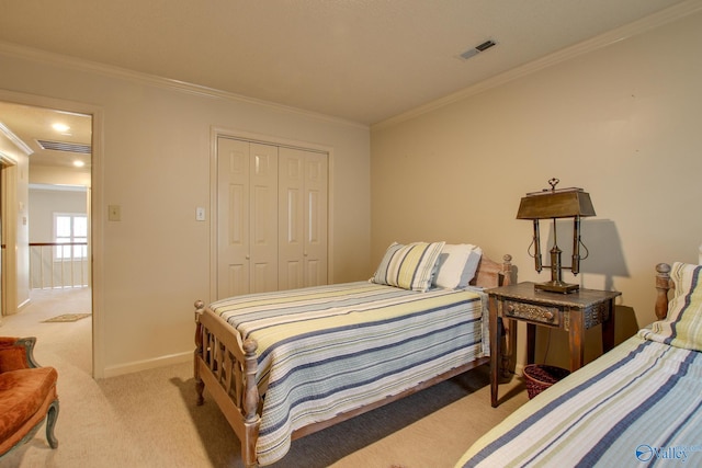 1625 River Bend Pl SE, Decatur, AL 35601 - bedroom with ornamental molding, light colored carpet, a closet, and baseboards