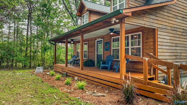 deck featuring ceiling fan