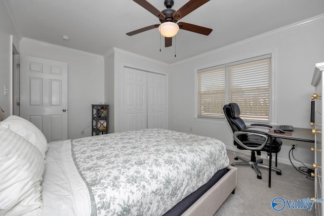 bedroom with crown molding, light colored carpet, a closet, and ceiling fan