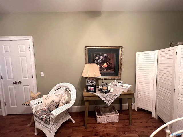 office with baseboards and wood finished floors