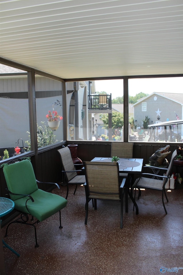 view of sunroom / solarium