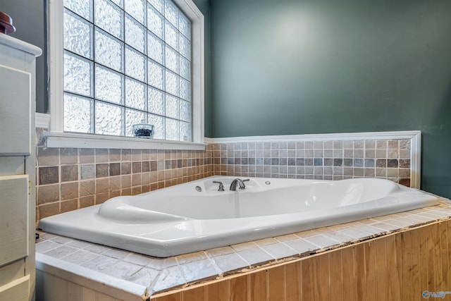 bathroom featuring a bathtub