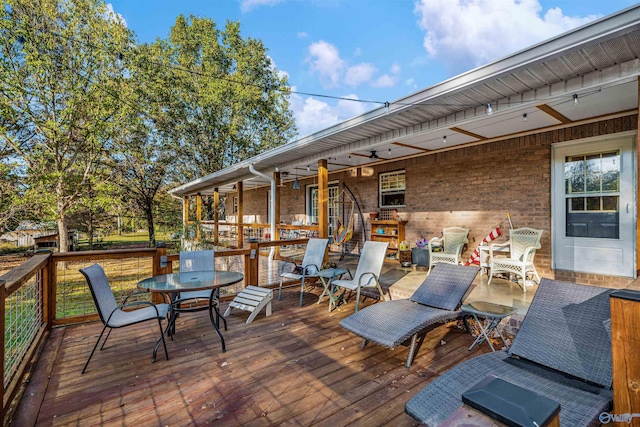 deck with ceiling fan