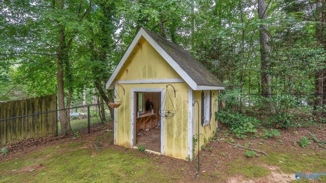 44 Jeff St, Scottsboro, AL 35769 - view of shed