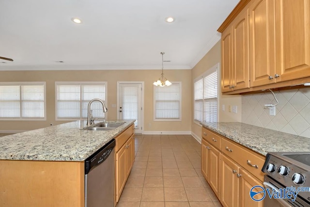 kitchen featuring appliances with stainless steel finishes, backsplash, sink, an island with sink, and light tile patterned flooring