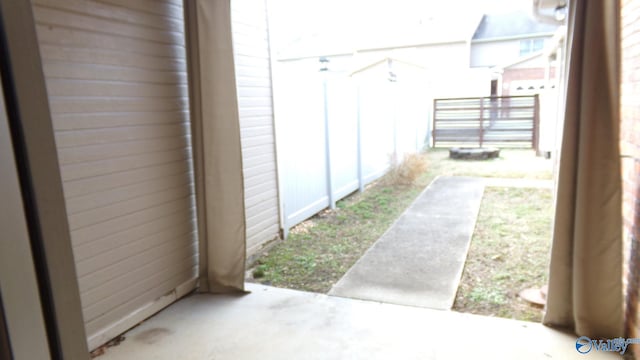 view of yard with a patio area