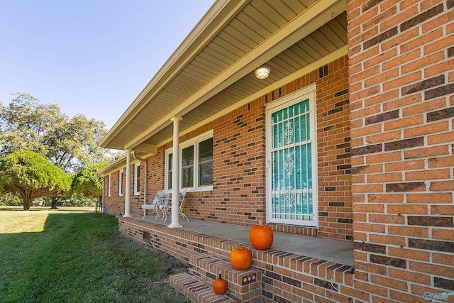 exterior space featuring a lawn