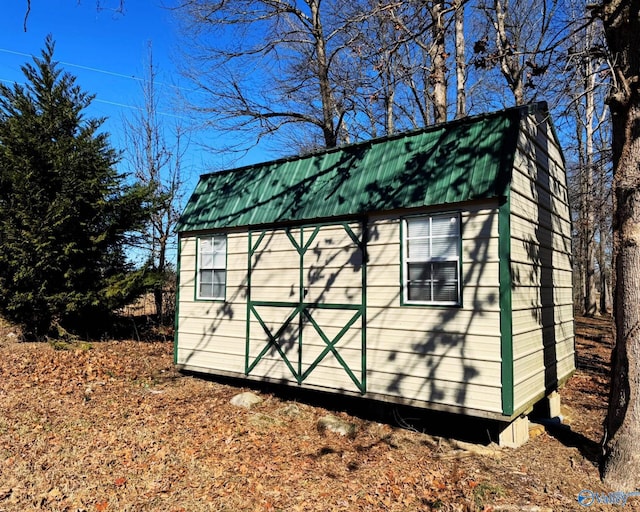 view of outdoor structure