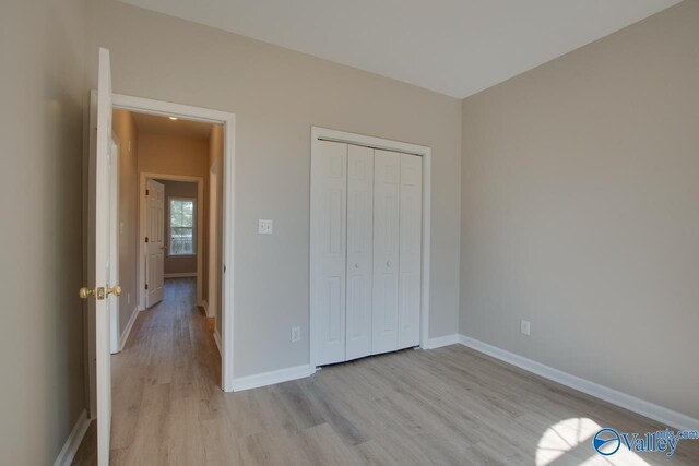 full bathroom featuring shower / washtub combination, vanity, and toilet