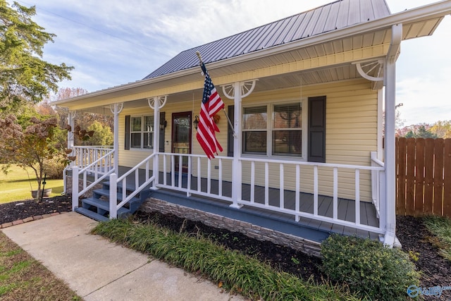 view of front of house featuring a porch