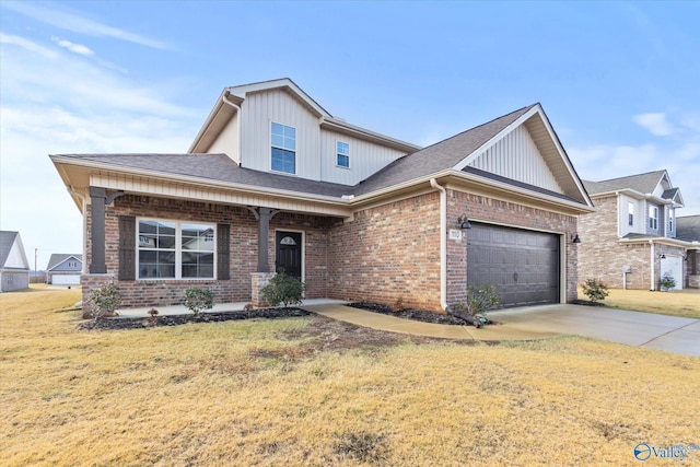 view of front of home featuring a front yard