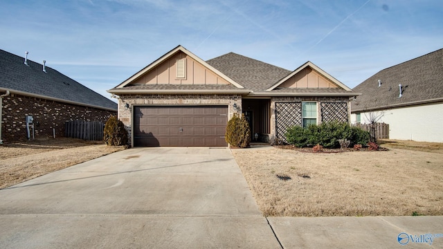 view of front facade with a garage