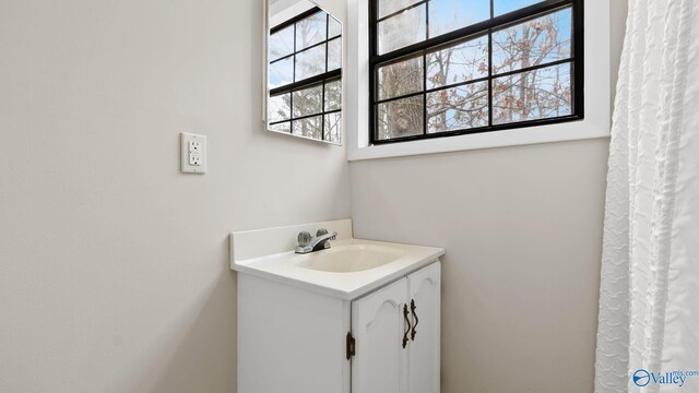 17395 County Road 31, Centre, AL 35960 - bathroom featuring vanity
