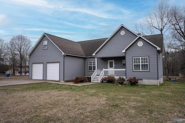 view of front of home with covered porch and a front lawn