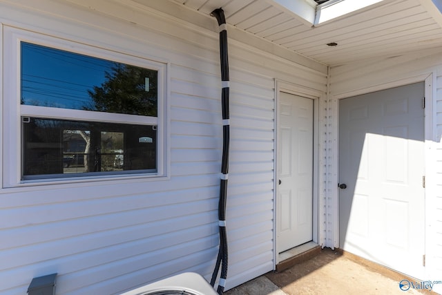 view of property entrance