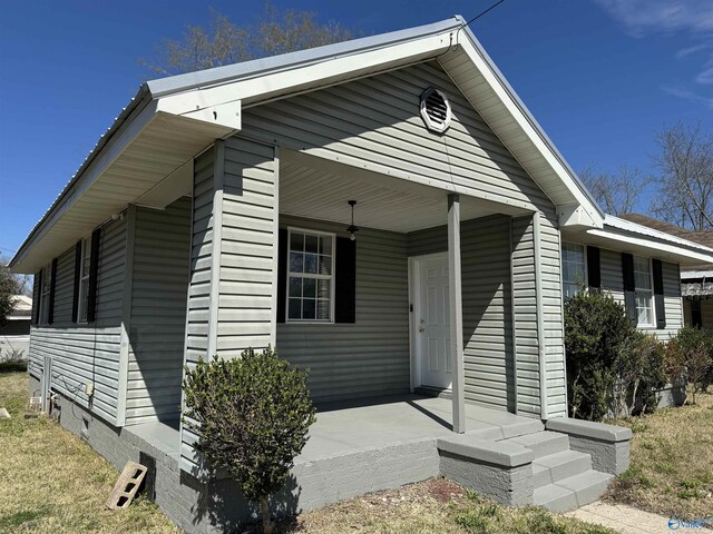 view of front facade with a porch