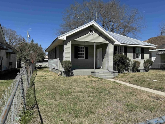 view of front of property with a front lawn