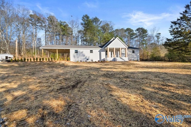 view of front of house featuring a porch