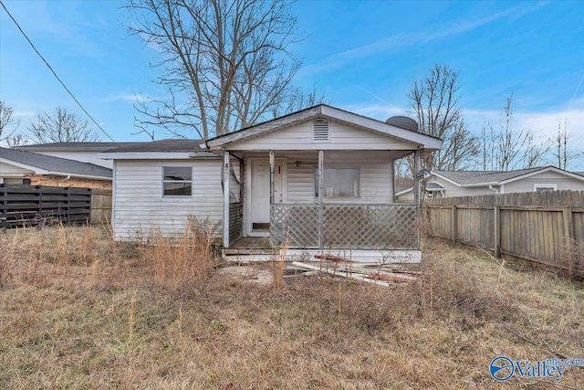 view of front of property