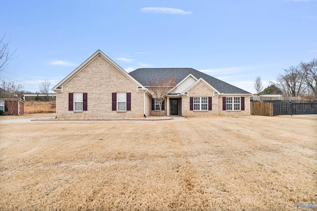 view of front of property with a front lawn