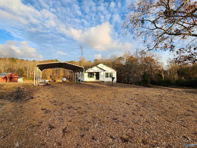 view of yard featuring a carport