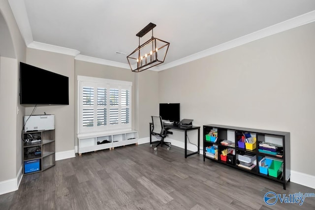 office featuring an inviting chandelier, baseboards, ornamental molding, and wood finished floors