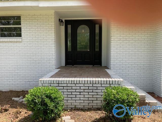 625 S Mountain Dr E, Trinity, AL 35673 - view of exterior entry with brick siding