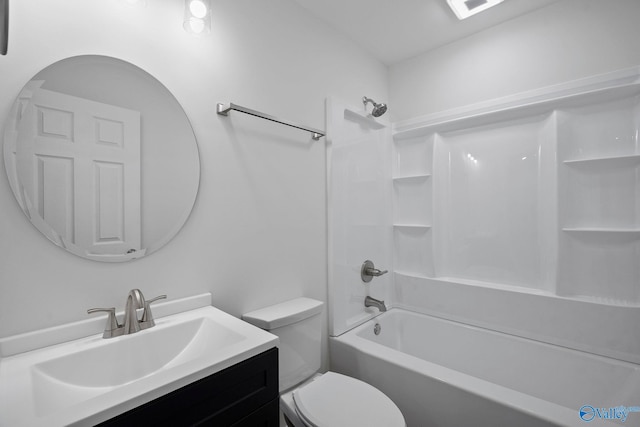 2707 Morgan St SW, Huntsville, AL 35805 - full bathroom with toilet, vanity, and shower / bathing tub combination