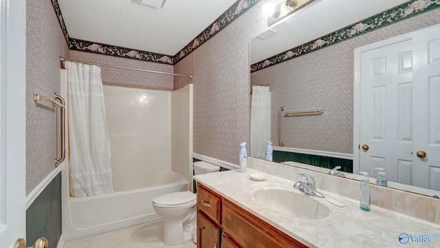 565 Joe Quick Rd, Hazel Green, AL 35750 - full bathroom with wallpapered walls, shower / tub combo, vanity, and toilet