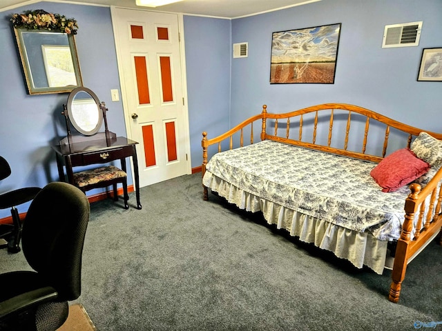 bedroom featuring carpet flooring