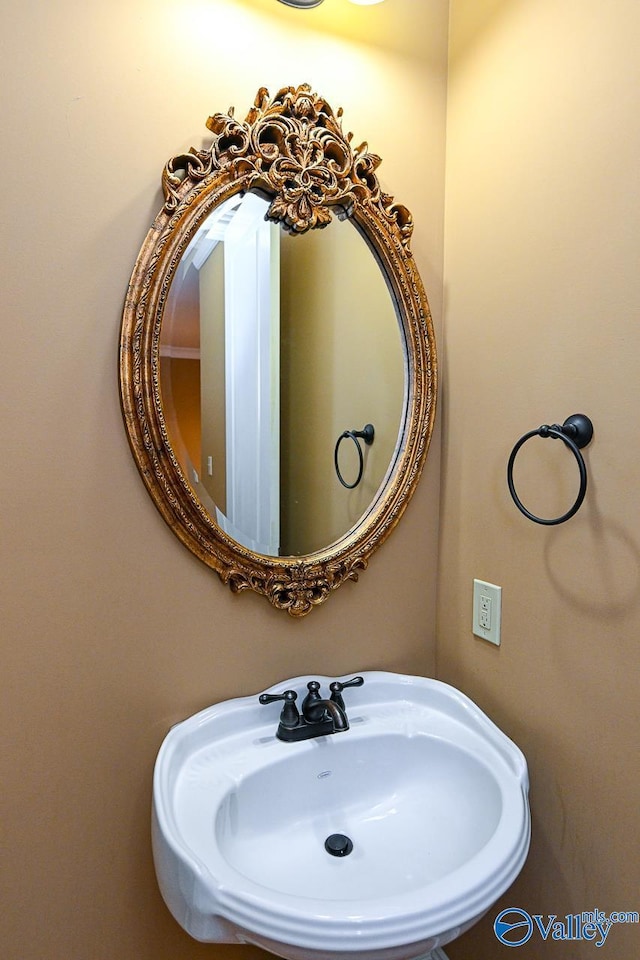 bathroom with sink