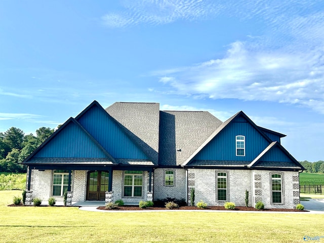 view of front facade with a front lawn