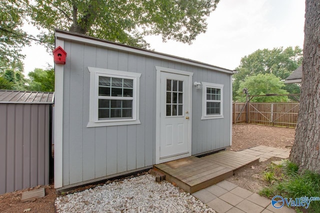 1908 Spanish Oaks Dr SE, Huntsville, AL 35803 - view of shed