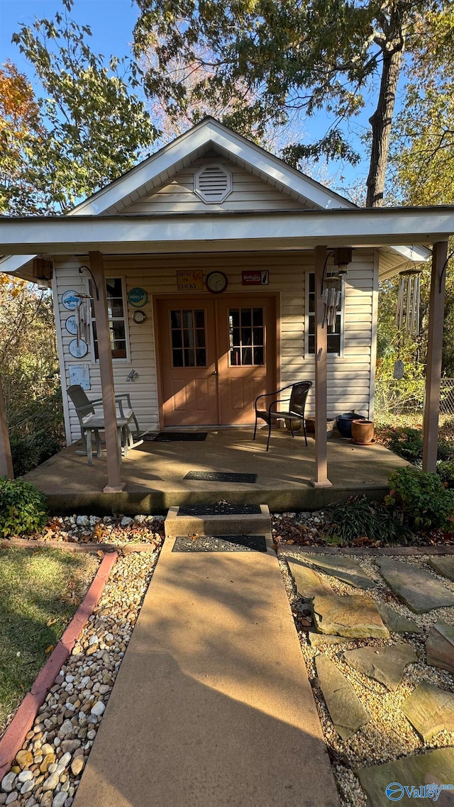 view of front of house with a porch