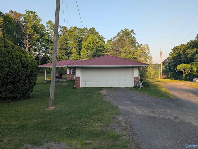 1350 W US Highway 278 W, Cullman, AL 35057 - garage featuring aphalt driveway