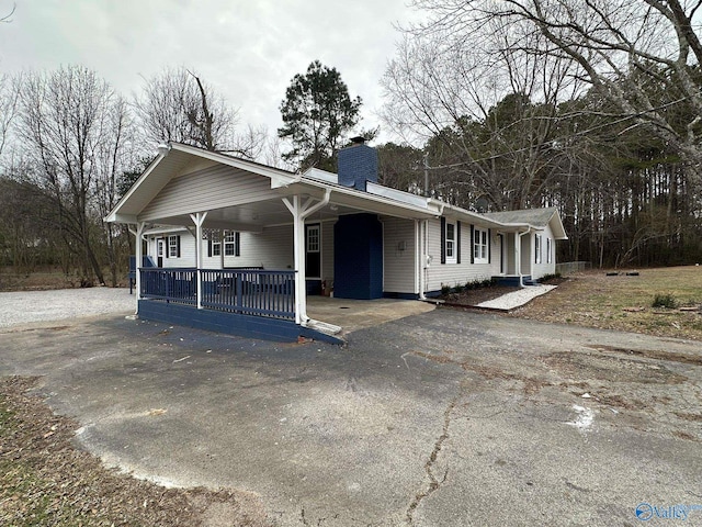 view of front of house featuring covered porch