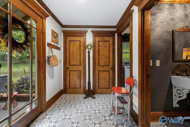 10161 US Highway 11, Springville, AL 35146 - foyer entrance with baseboards and ornamental molding