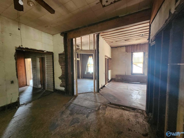 misc room featuring ceiling fan