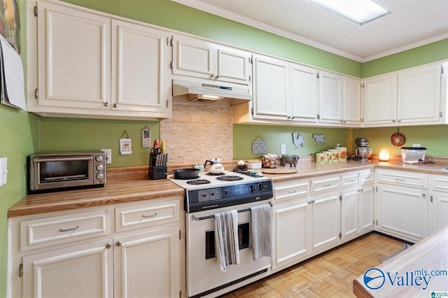 kitchen featuring electric stove, crown molding, tasteful backsplash, white cabinetry, and light parquet flooring