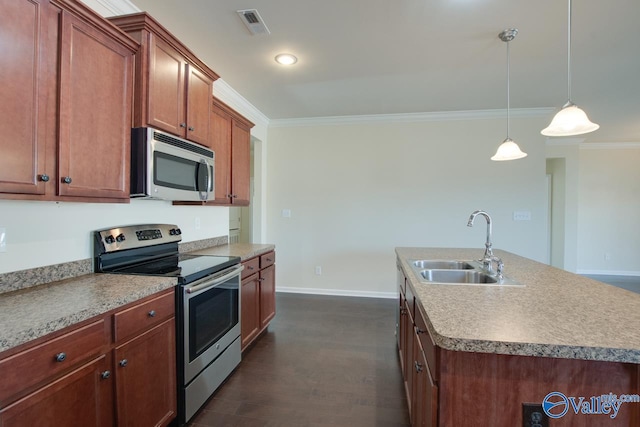 kitchen with sink, hanging light fixtures, crown molding, an island with sink, and appliances with stainless steel finishes